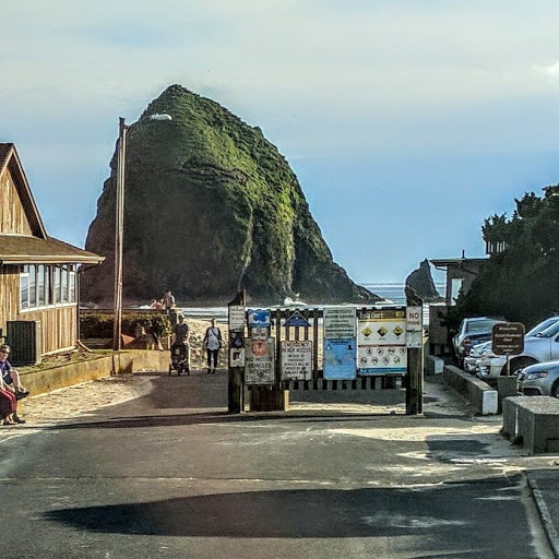 Tourist Attraction «Haystack Rock», reviews and photos, US-101, Cannon Beach, OR 97110, USA