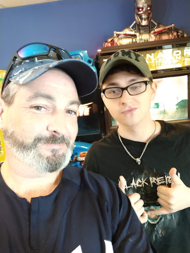 Movie Theater «Regal Cinemas Ronkonkoma 9», reviews and photos, 565 Portion Rd, Ronkonkoma, NY 11779, USA