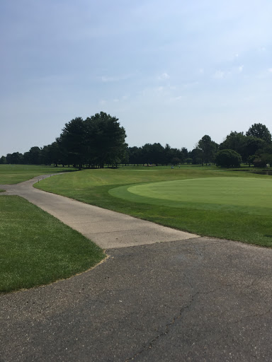 Golf Course «Zoar Village Golf Course», reviews and photos, 8229 Dover Zoar Rd NE, Dover, OH 44622, USA