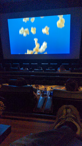 Movie Theater «Regal Cinemas Gilbert 14», reviews and photos, 1012 South Gilbert Road, Gilbert, AZ 85296, USA