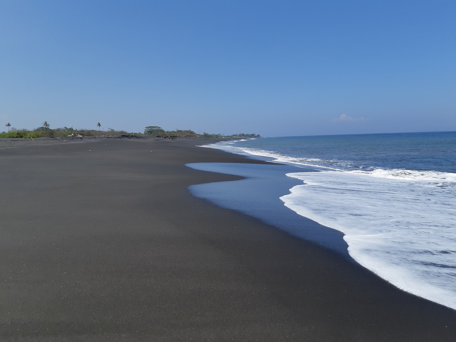 Foto von Lepang Beach annehmlichkeitenbereich