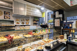 Photo n°25 de RANNOUCH - MEILLEUR SNACK LIBANAIS A PARIS 17E à Paris ()