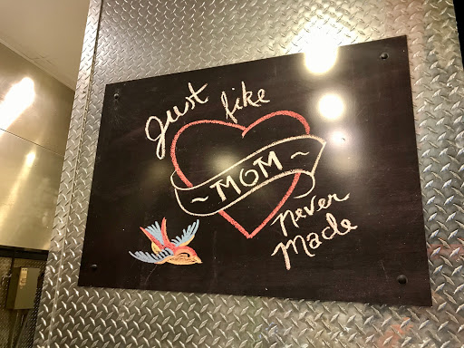 Donut Shop «Hurts Donut», reviews and photos, 1111 E Republic Rd #164, Springfield, MO 65807, USA