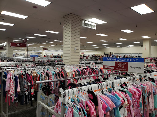 Clothing Store «Burlington Coat Factory», reviews and photos, 4701 N Harlem Ave, Harwood Heights, IL 60706, USA