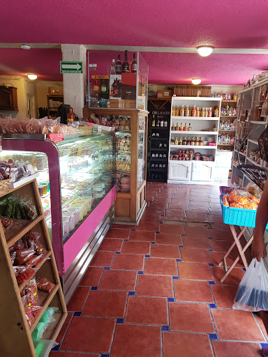 Desserts and cheeses Eli en Ezequiel Montes