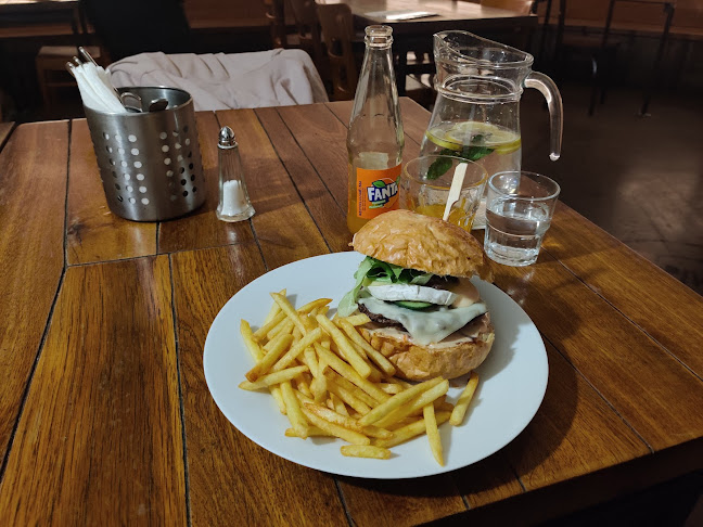 PIVNÍ STÁJ Burger's Pub - Brno