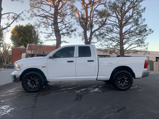 Car Wash «Valencia Car Wash», reviews and photos, 24233 Creekside Rd, Valencia, CA 91355, USA