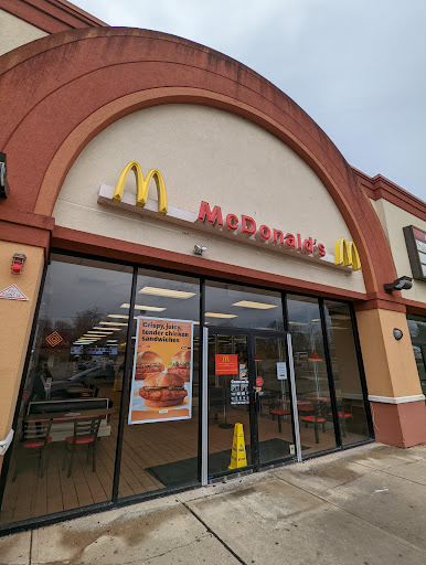 Shopping Mall «Cedar Knolls Plaza», reviews and photos, 235 Ridgedale Ave Ste 9, Cedar Knolls, NJ 07927, USA