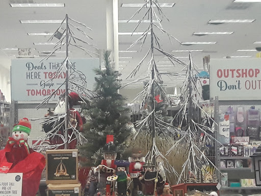 Home Goods Store «Tuesday Morning», reviews and photos, 1580 Keller Pkwy, Keller, TX 76248, USA