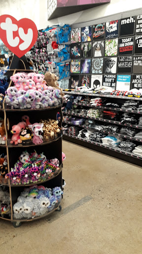 Variety Store «Five Below», reviews and photos, 2145 S Telegraph Rd, Bloomfield Hills, MI 48302, USA