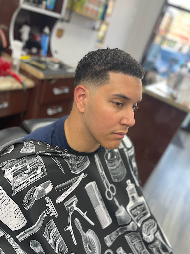 Barber Shop «Garys Royal barber shop», reviews and photos, 428 Mamaroneck Ave, Mamaroneck, NY 10543, USA