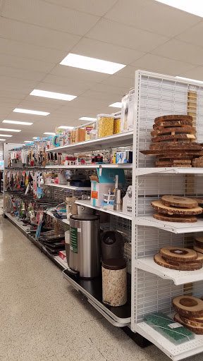 Clothing Store «Ross Dress for Less», reviews and photos, 8095 Stonewall Shops Square, Gainesville, VA 20155, USA