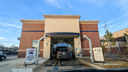 WhiteWater Express Car Wash en Keller