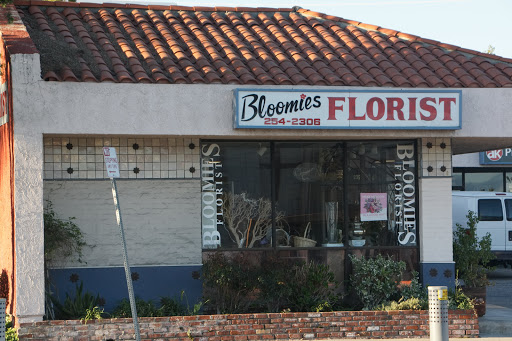 Florist «Bloomies Florist», reviews and photos, 23210 Lyons Ave, Newhall, CA 91321, USA