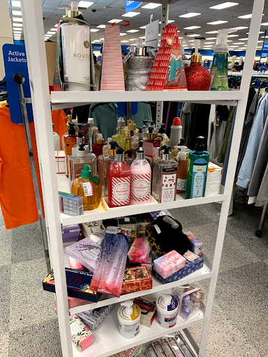 Clothing Store «Ross Dress for Less», reviews and photos, 2851 El Camino Real, Tustin, CA 92782, USA