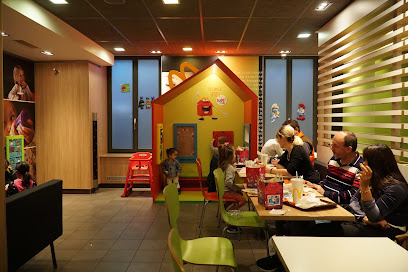McDonald’s - Nidaugasse 43, 2502 Biel, Switzerland