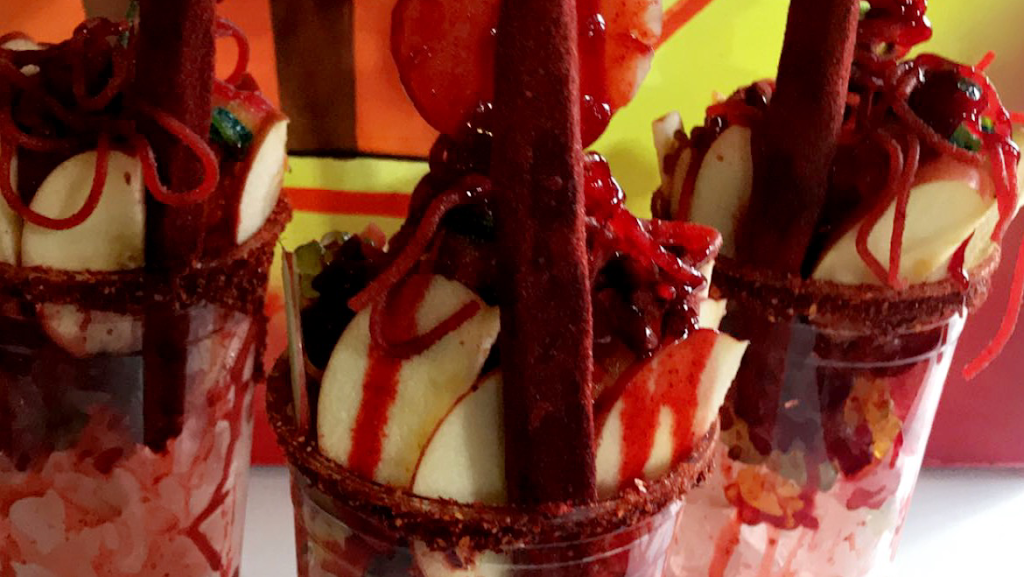 Vicki's Snack Bar 78574