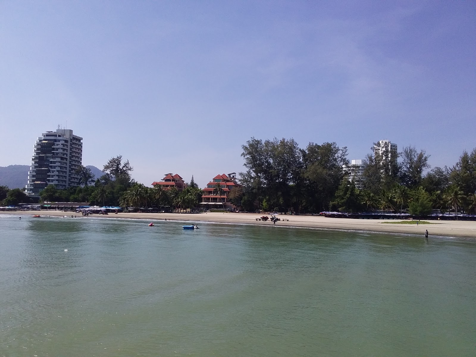 Zdjęcie Khao Takiab Beach obszar udogodnień