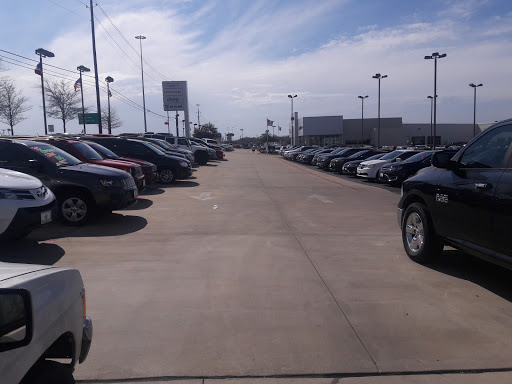 Car Dealer «Chrysler Jeep Dodge City of McKinney», reviews and photos, 700 S Central Expy, McKinney, TX 75070, USA
