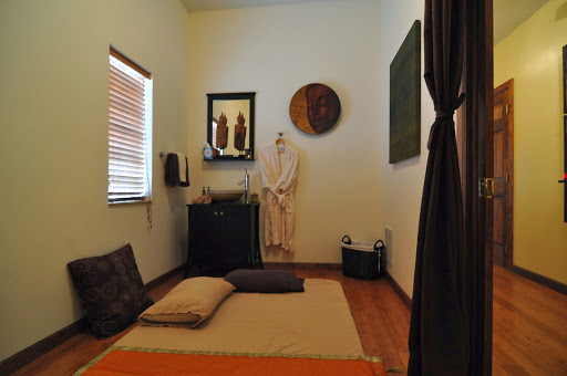 Day Spa «Chi Spa», reviews and photos, 2415 N Dixie Hwy, Wilton Manors, FL 33305, USA