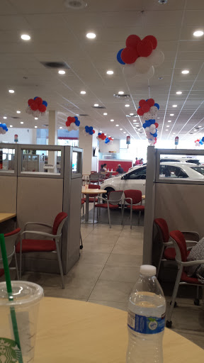 Toyota Dealer «Miller Toyota of Anaheim», reviews and photos, 1331 N Euclid St, Anaheim, CA 92801, USA