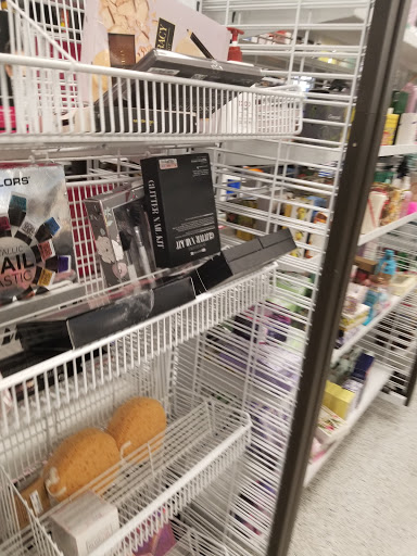 Clothing Store «Ross Dress for Less», reviews and photos, 20519 S Dixie Hwy, Cutler Bay, FL 33189, USA