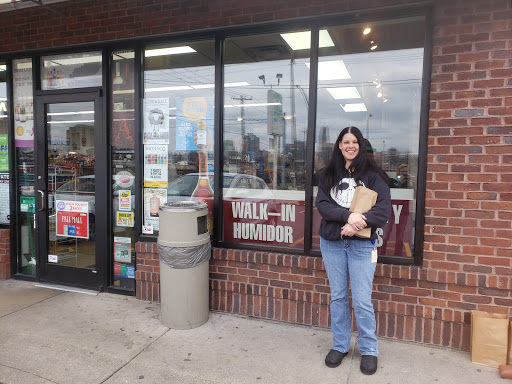 Tobacco Shop «Covington Tobacco», reviews and photos, 301 W 4th St, Covington, KY 41011, USA