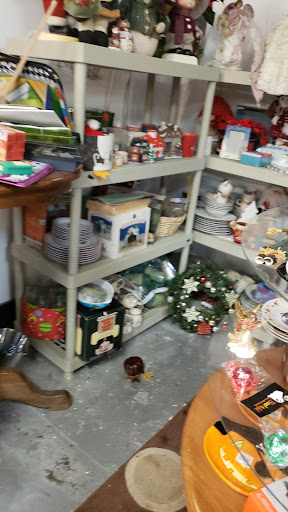 Thrift Store «Nothing New Thrift Shop (Warehouse)», reviews and photos, 4916 Arthur Kill Rd, Staten Island, NY 10309, USA