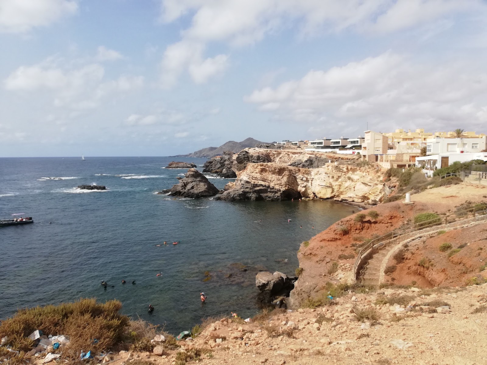 Photo of Cala Roja and the settlement