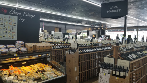 Hamburger Restaurant «Mountain Fresh Grocery Inc», reviews and photos, 521 Main St, Highlands, NC 28741, USA