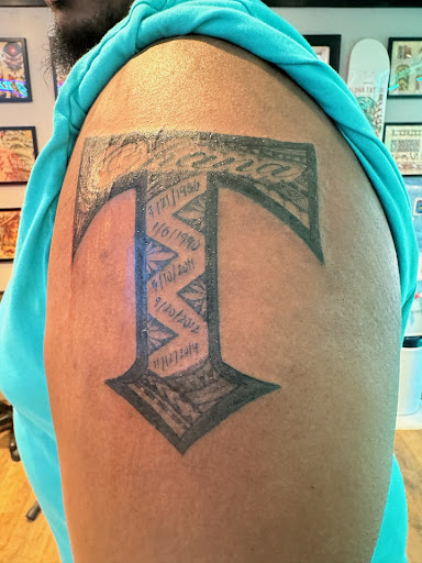 Explore drawing ideas easy tattoo, creative tattoo ideas in Honolulu, available at Aloha Tattoo Waikiki Hilton Hawaiian Village Rainbow Bazaar