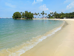 Tanjong Beach'in fotoğrafı - rahatlamayı sevenler arasında popüler bir yer