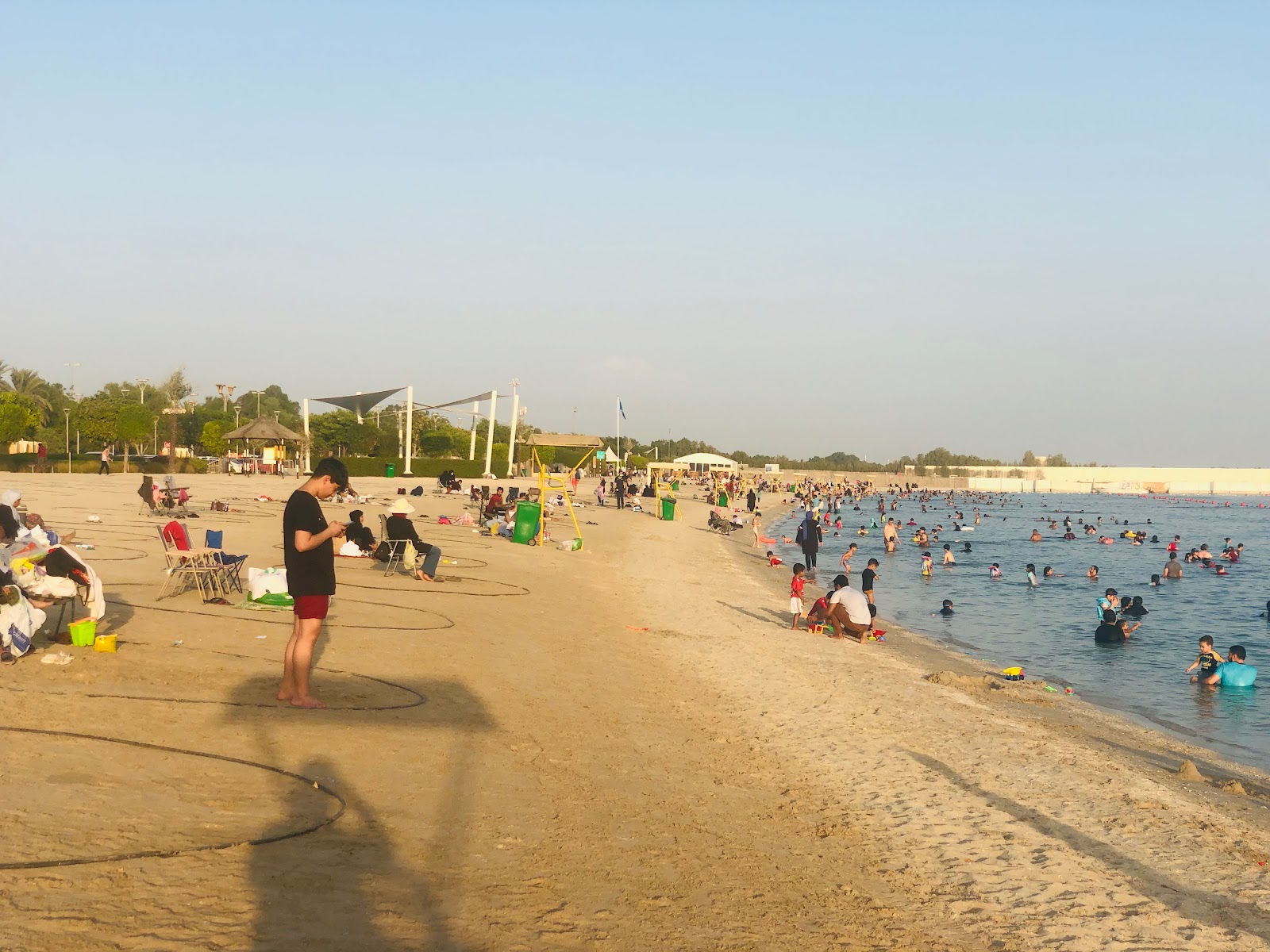 Foto de Al Bateen beach - lugar popular entre los conocedores del relax