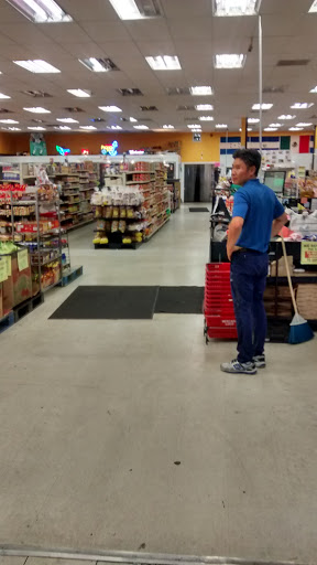 Mexican Grocery Store «BESAME MUCHO MARKET», reviews and photos, 9531 Folsom Blvd, Sacramento, CA 95827, USA