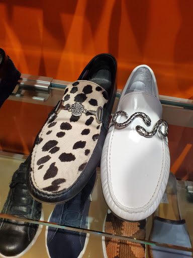 Shoe Store «Blue Sole Shoes», reviews and photos, 1805 Chestnut St # 1, Philadelphia, PA 19103, USA