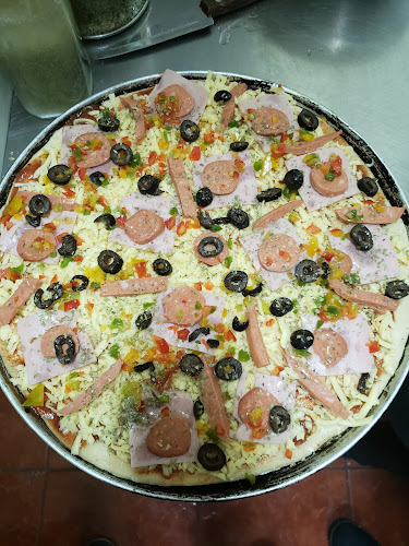 Andrews Pizzas - Pizzeria