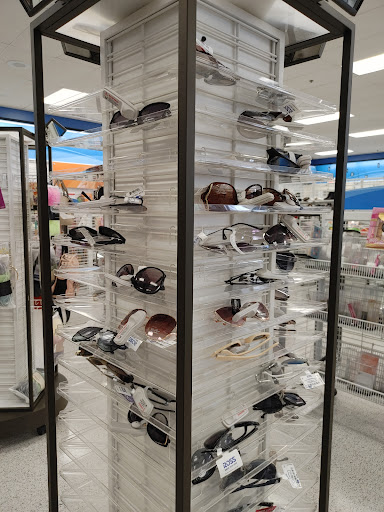 Clothing Store «Ross Dress for Less», reviews and photos, 1700 Lake Woodlands Dr, The Woodlands, TX 77380, USA