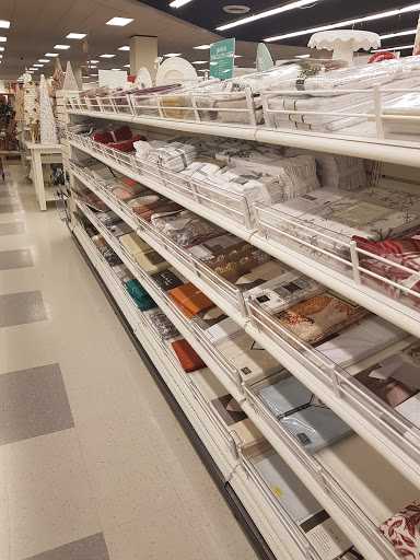 Department Store «T.J. Maxx and HomeGoods», reviews and photos, 649 Broadway, Bangor, ME 04401, USA