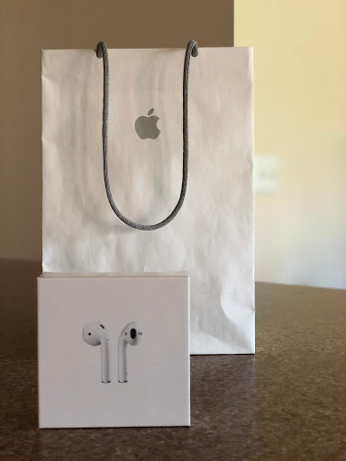 Computer Store «Apple Partridge Creek», reviews and photos, 17360 Hall Rd, Charter Twp of Clinton, MI 48038, USA