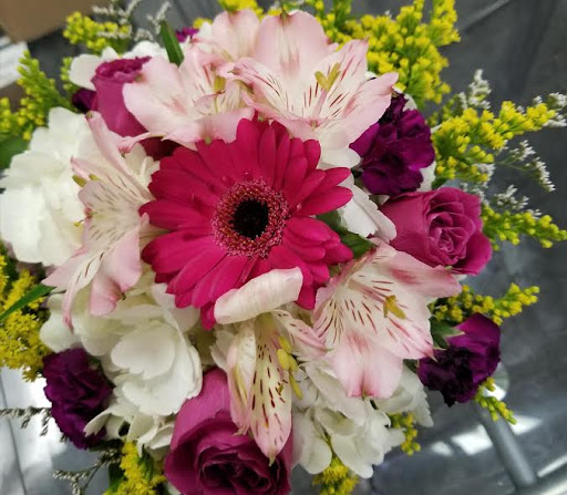 Florist «Annie Occasion for Any Occasion», reviews and photos, 148 S Bloomingdale Rd #110, Bloomingdale, IL 60108, USA