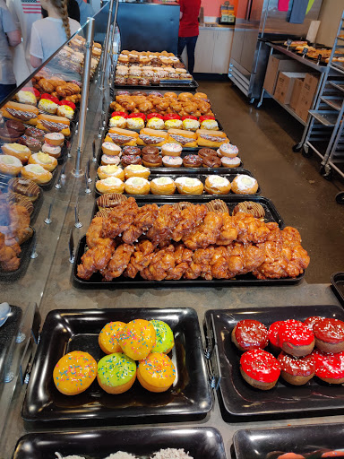 Donut Shop «dot donuts», reviews and photos, 1825 SE 164th Ave #103, Vancouver, WA 98683, USA