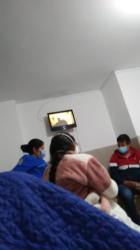 Opiniones de CLÍNICA COTOCOLLAO en Quito - Hospital
