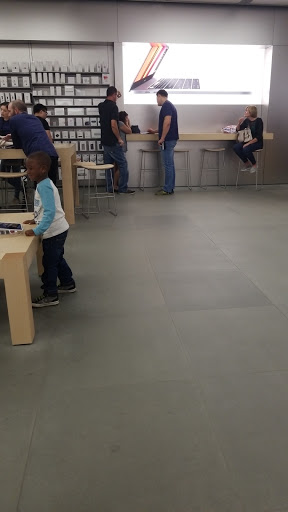 Computer Store «Apple Cherry Hill», reviews and photos, 2000 NJ-38, Cherry Hill, NJ 08002, USA