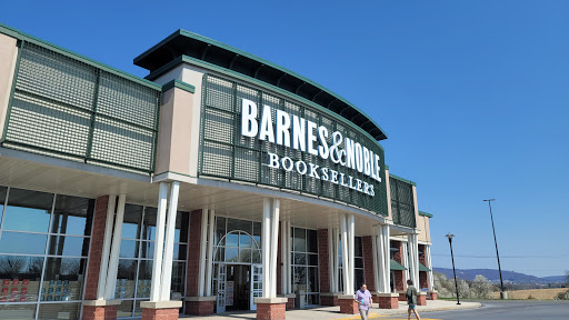 Book Store «Barnes & Noble», reviews and photos, 2751 Paper Mill Rd, Wyomissing, PA 19610, USA