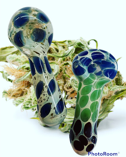 Tobacco Shop «Cherry Smoke & Skate Shop», reviews and photos, 418 Cherry Ave, Long Beach, CA 90802, USA