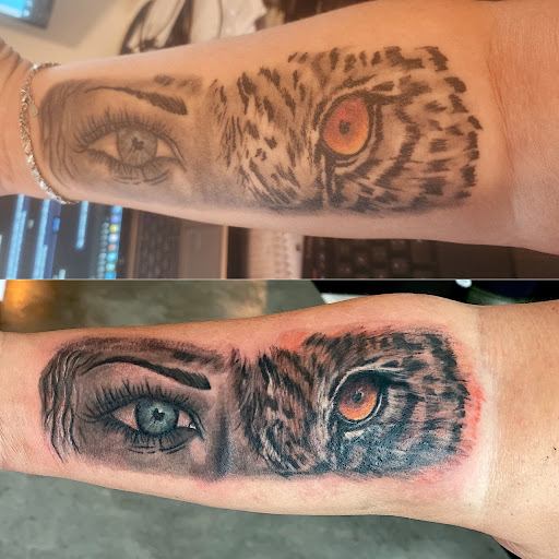 Explore shoulder blade tattoo ideas, creative tattoo ideas in Owensboro, available at Shaka Tattoo owensboro ky