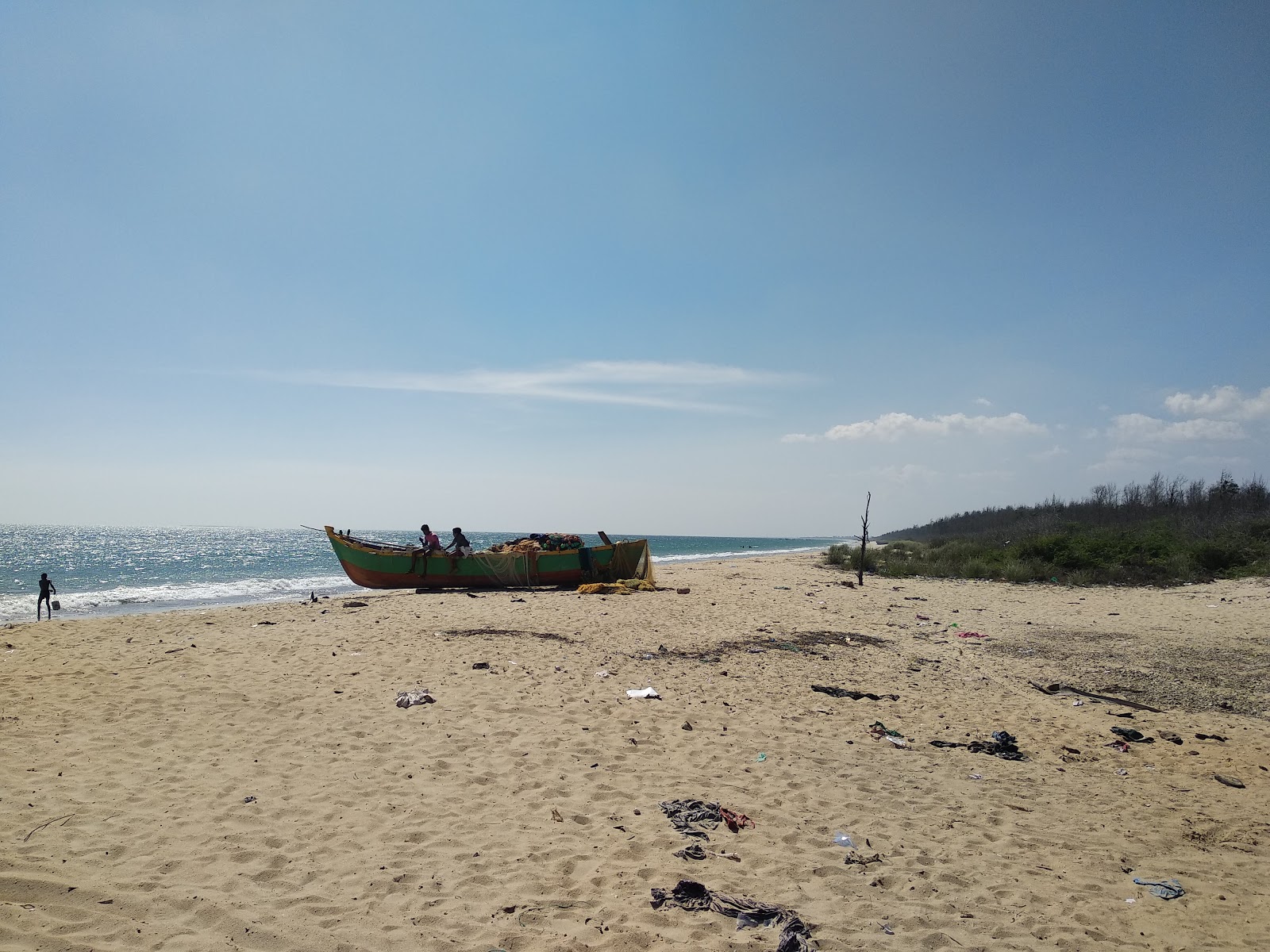 Foto von Mariyur Beach und die siedlung