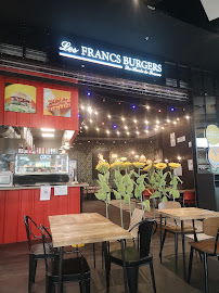 Atmosphère du Restaurant de hamburgers Les Francs Burgers à Noyelles-Godault - n°4
