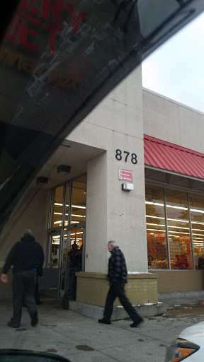 Grocery Store «Grocery Outlet Bargain Market», reviews and photos, 878 Molalla Ave, Oregon City, OR 97045, USA