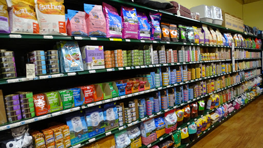 Pet Supply Store «Mud Bay», reviews and photos, 148 SW 148th St b130, Burien, WA 98166, USA